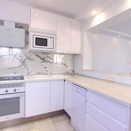 Modern Penthouse Frontline Urbanisation Apartment Marbella