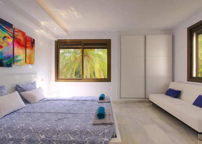 Apartment Modern Penthouse Frontline Urbanisation