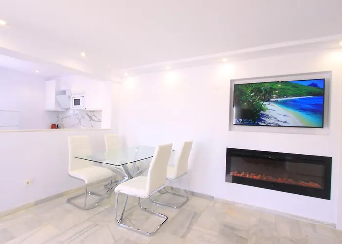 Modern Penthouse Frontline Urbanisation Marbella