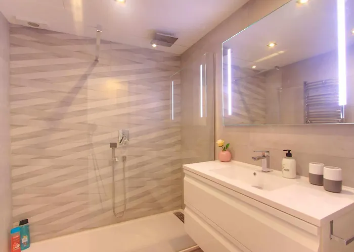 Modern Penthouse Frontline Urbanisation Apartment