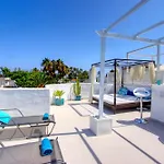 Apartment Modern Penthouse Frontline Urbanisation