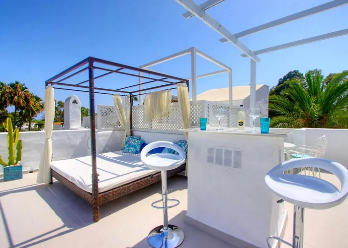 Апартаменти Modern Penthouse Frontline Urbanisation *