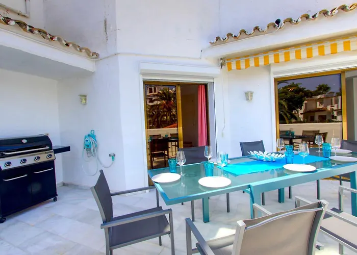 Апартаменти Modern Penthouse Frontline Urbanisation *