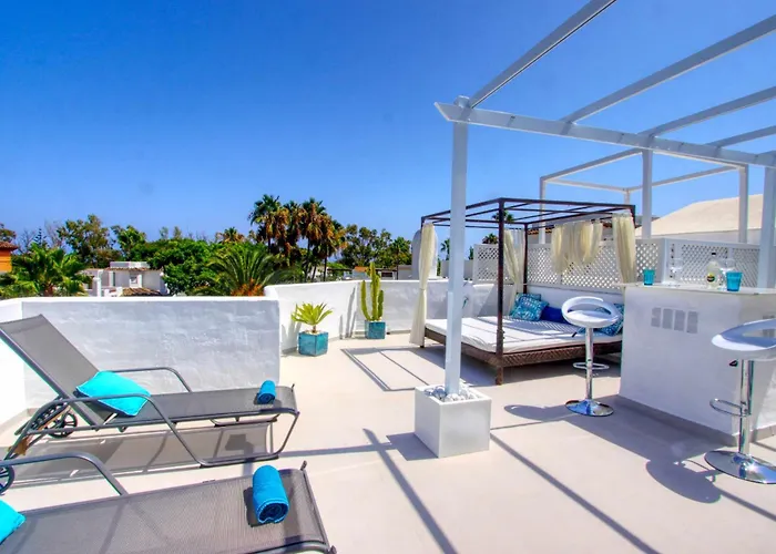 Апартаменти Modern Penthouse Frontline Urbanisation