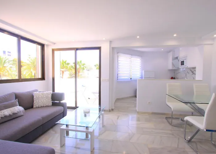 Modern Penthouse Frontline Urbanisation