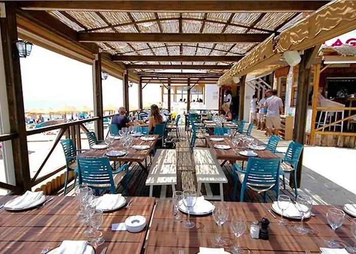 Modern Penthouse Frontline Urbanisation Апартаменти Марбелья