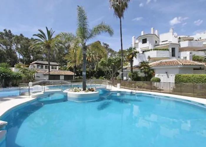 Modern Penthouse Frontline Urbanisation