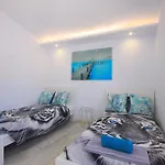Modern Penthouse Frontline Urbanisation