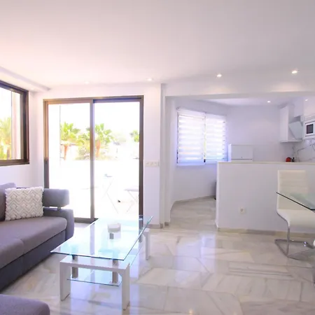 Modern Penthouse Frontline Urbanisation